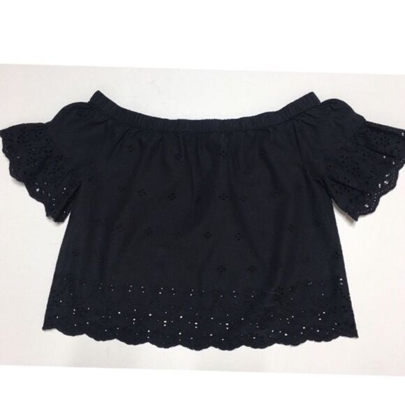 ✨ Madewell Off the Shoulder Eyelet Black Top ✨ - Picture 7 of 10